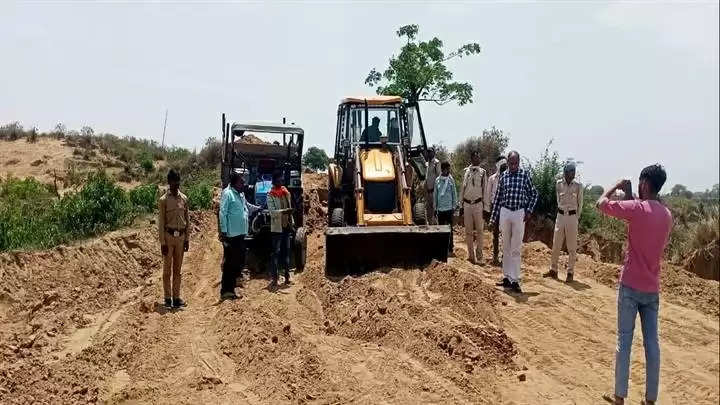 ग्वालियरः अवैध उत्खनन, परिवहन व भण्डारण के खिलाफ विशेष मुहिम जारी