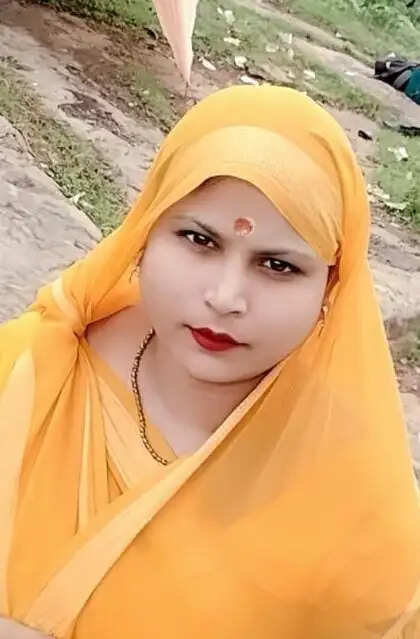 तीन दिन से लापता विवाहिता का शव कुएं में मिला