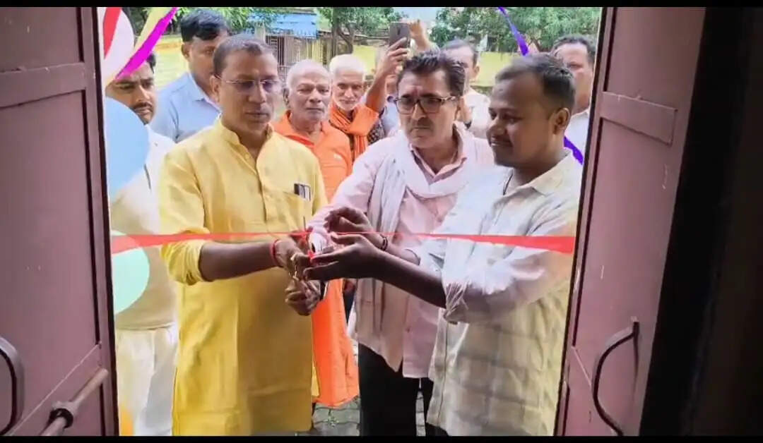 गांव में खुली डिजिटल लाइब्रेरी, विद्यार्थियों की पढ़ाई होगी आसान