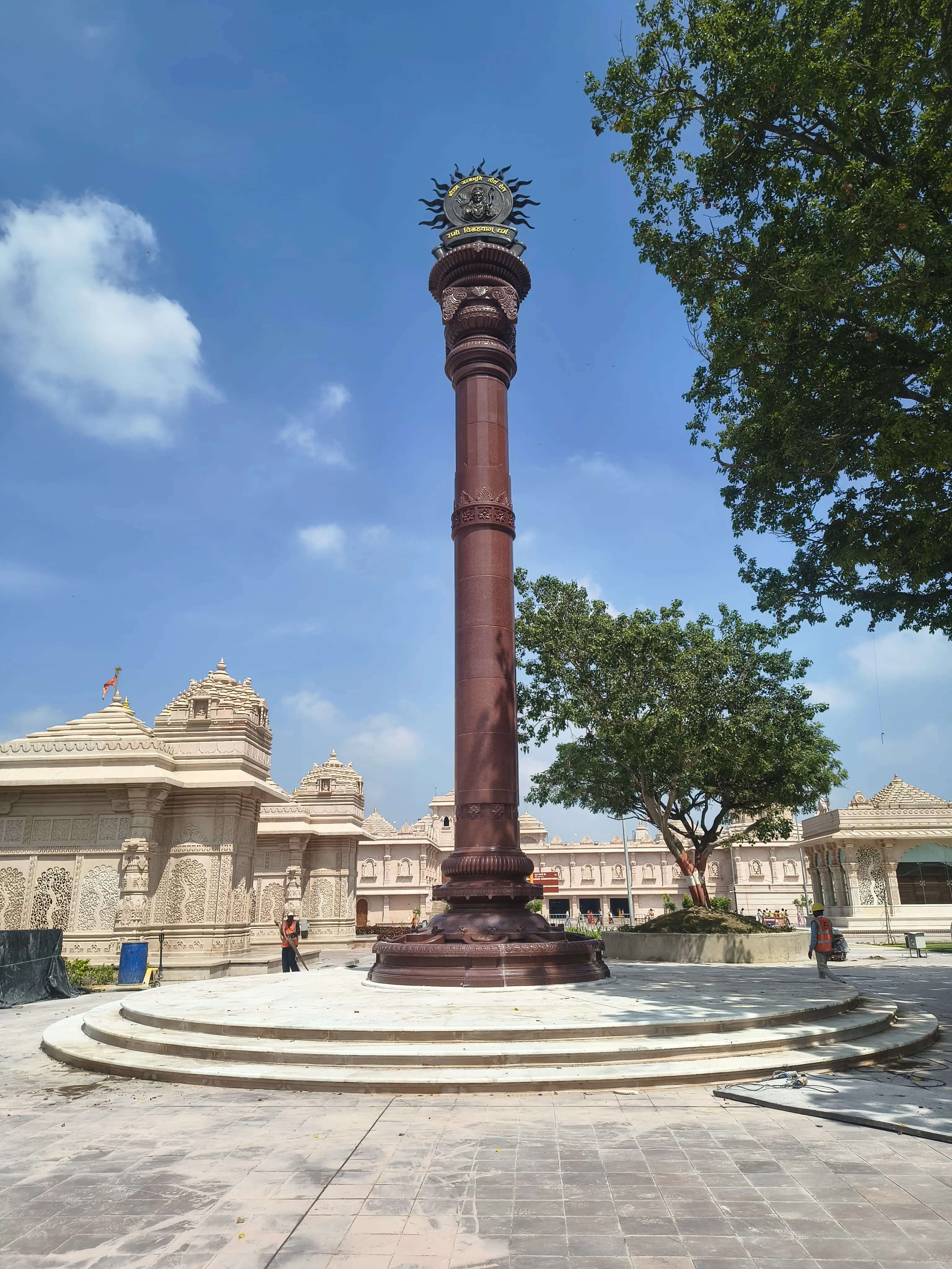 अयोध्या : राम मंदिर में स्मारक स्तम्भ तैयार