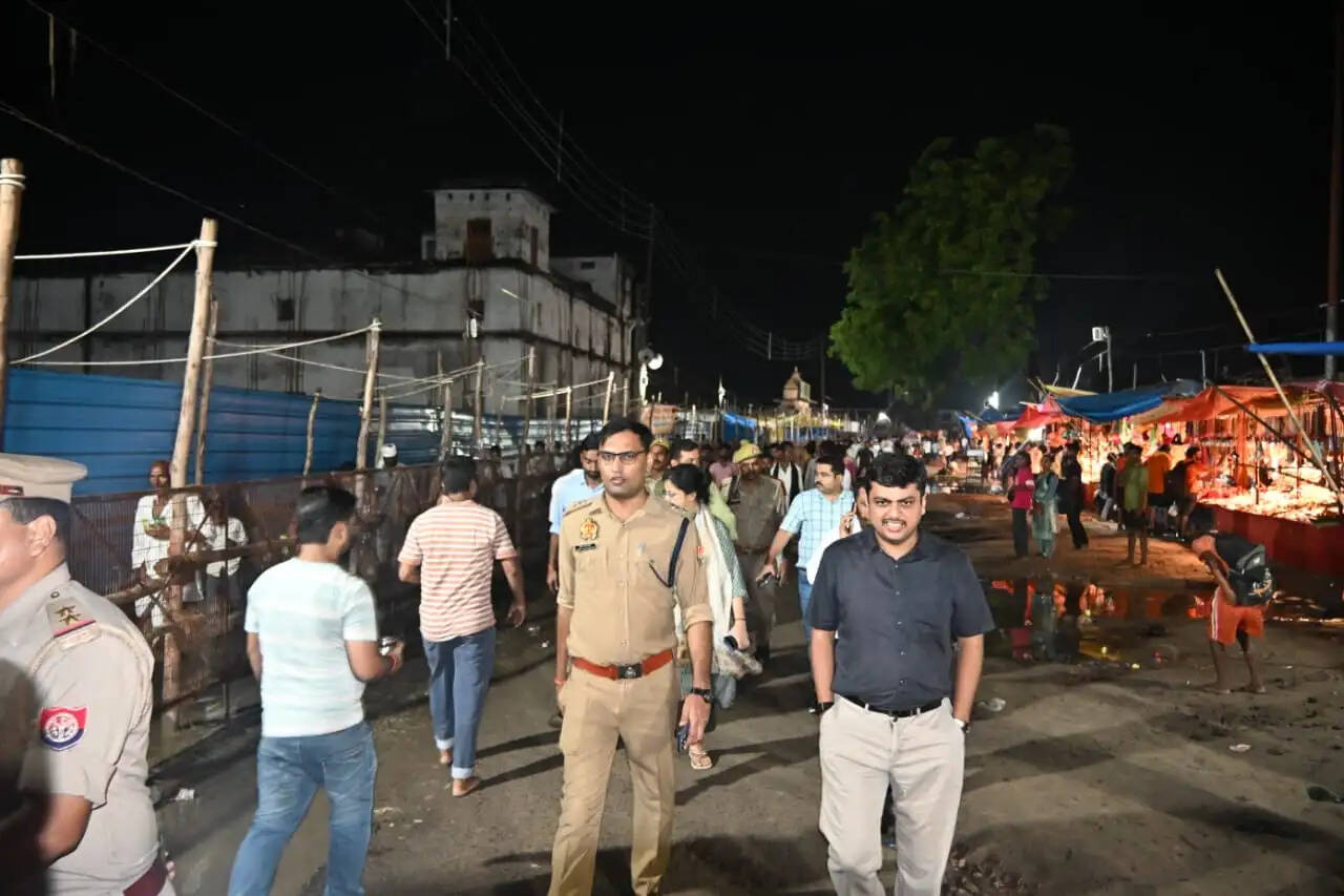 सावन के तीसरे सोमवार पर लोधेश्वर में उमड़ा आस्था का सैलाब, हर-हर महादेव से गूंजा महादेवा मंदिर