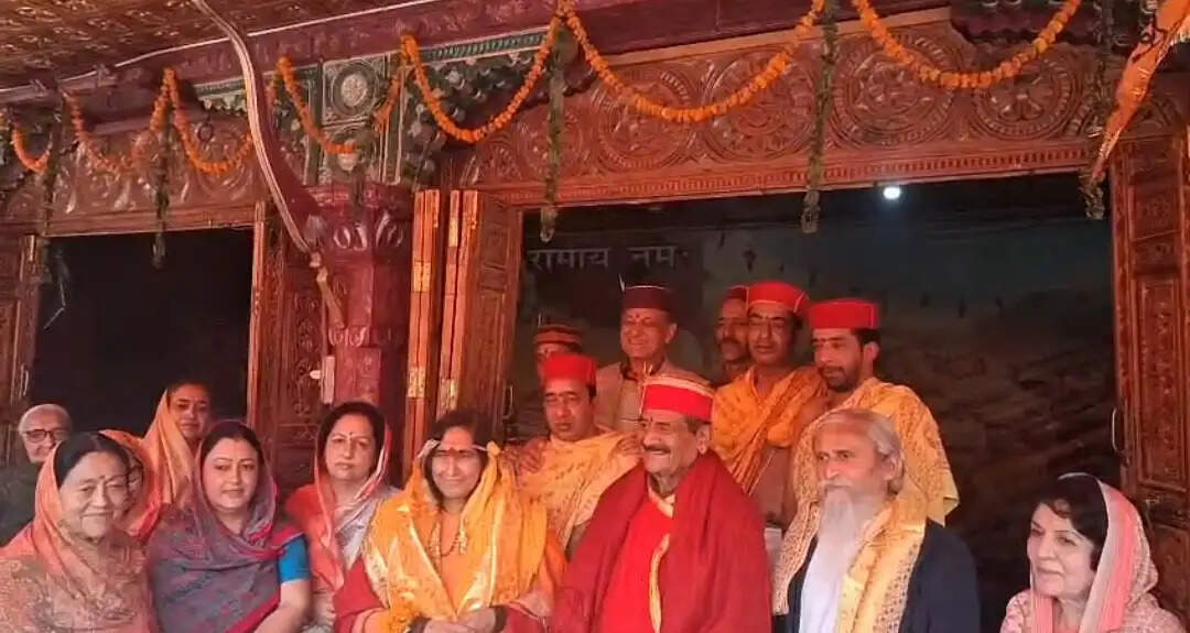 साध्वी रितंभरा पहुंची भगवान रघुनाथ जी के द्वार