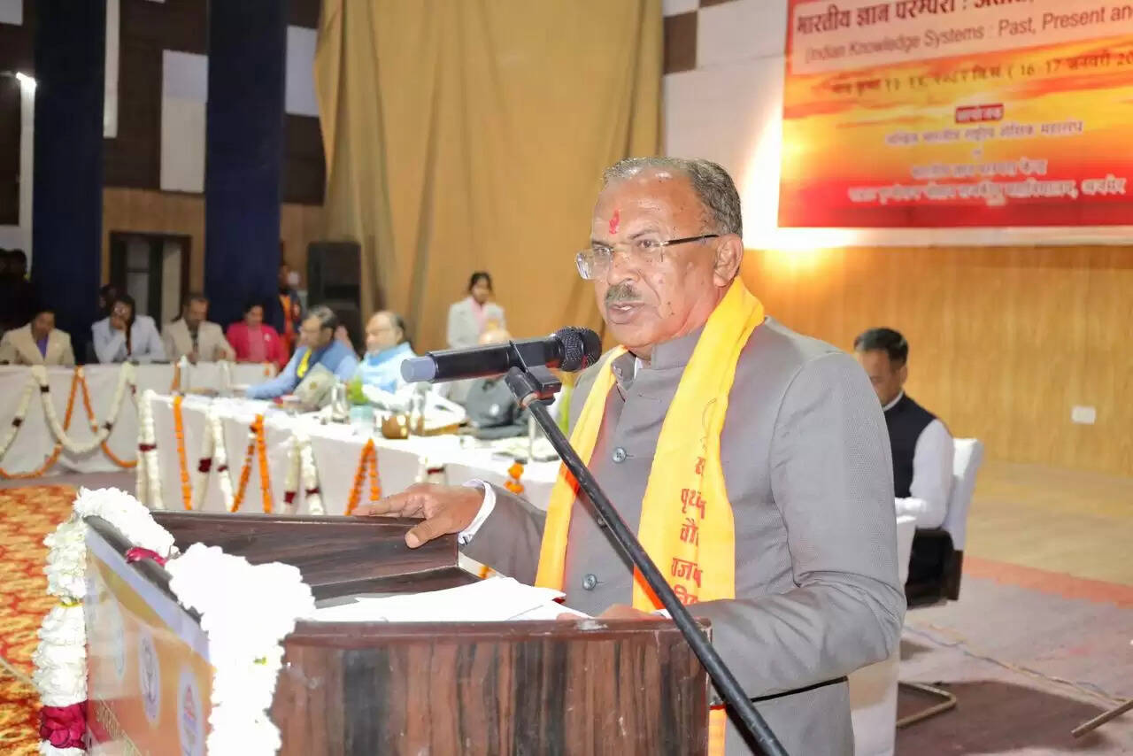 वसुधैव कुटुम्बकम् भारत का वैश्विक संदेश - देवनानी