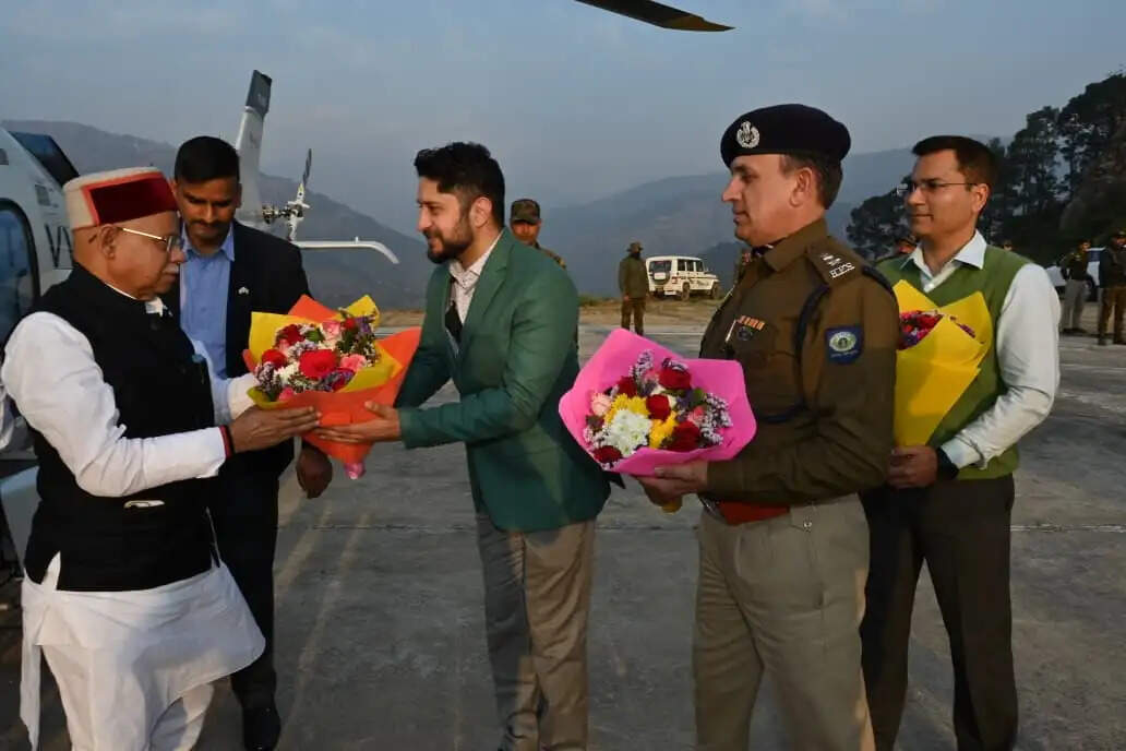 अंतर्राष्ट्रीय मंडी महाशिवरात्रि: राज्यपाल शिव प्रताप शुक्ल का मंडी पहुंचने पर किया स्वागत