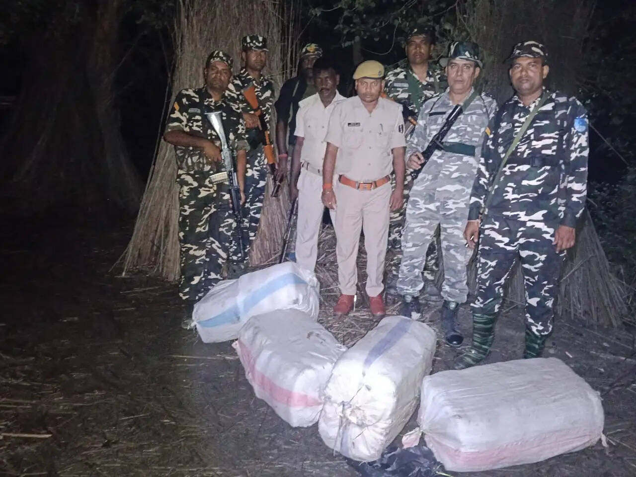 एसएसबी की कार्रवाई में 118 किलो गांजा बरामद