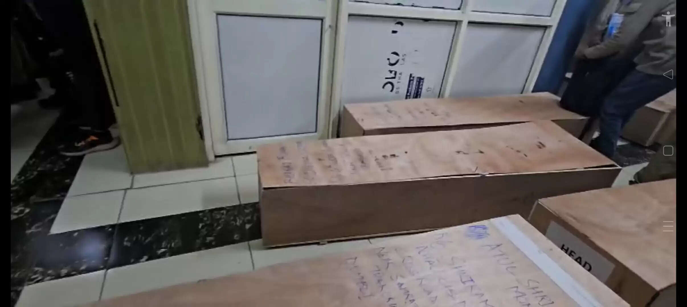 पहलगाम में पर्यटकों पर आतंकवादी हमला...कर्नाटक के मंत्री संतोष लाड ने कन्नड़ लोगों को शवों की पहचान कराने में मदद की