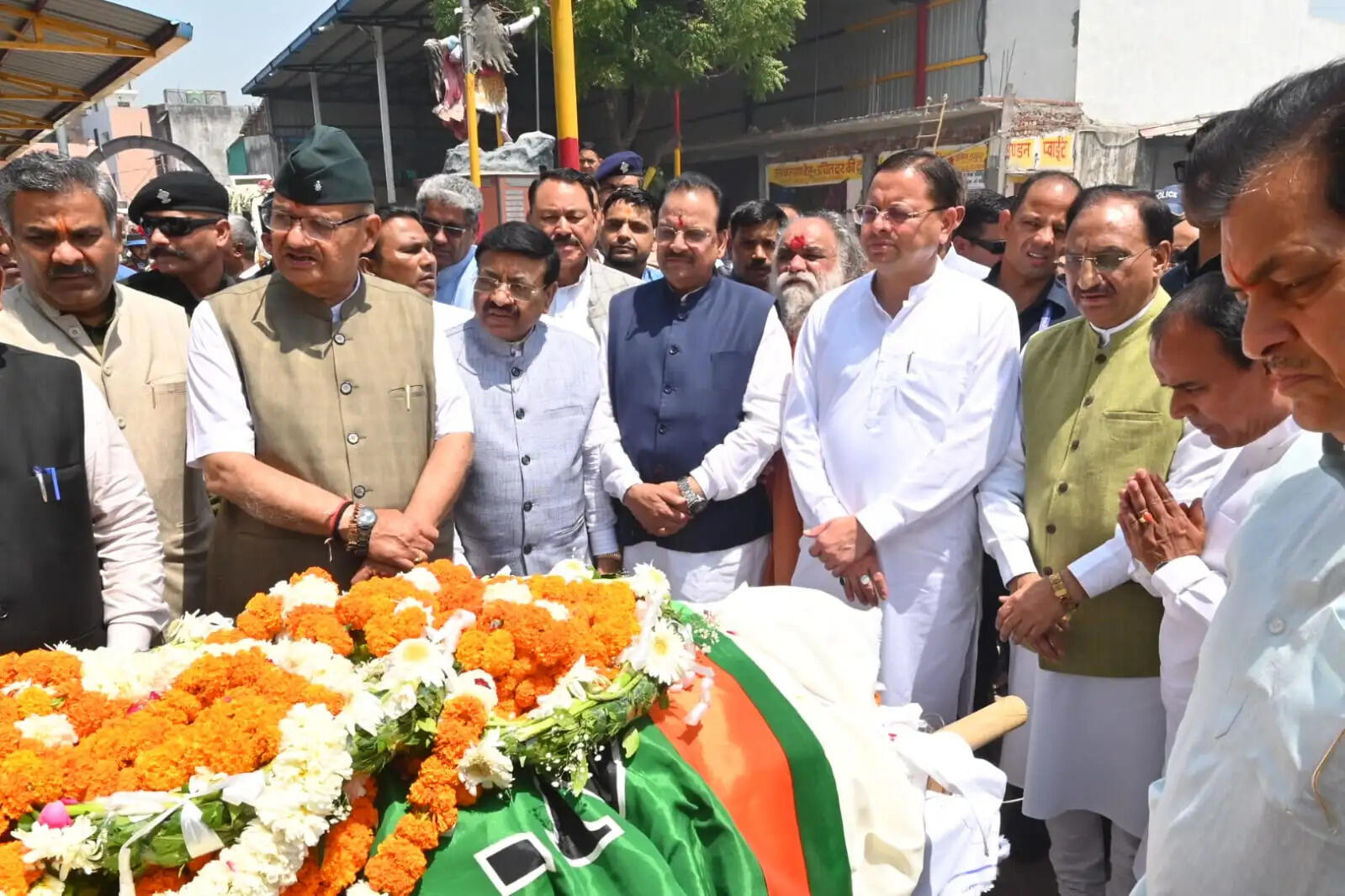 पूर्व मुख्यमंत्री भुवन चंद्र खंडूड़ी की अंतिम यात्रा में उमड़ा जनसैलाब, पार्थिव शरीर पंचतत्व में विलीन