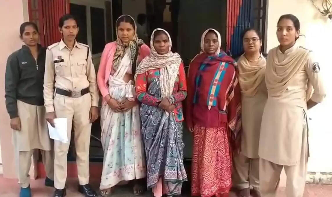 महाराष्ट्र की शातिर महिला चोरों का अंतर्राज्यीय गिरोह पकड़ा गया