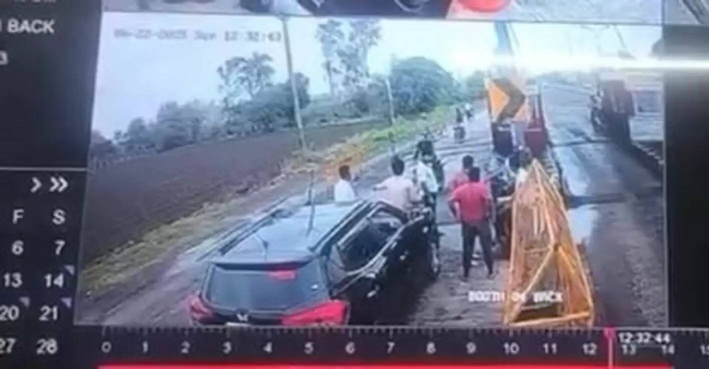 विवाद का टोल प्लाजा, चकरावदा पर फिर हुआ विवाद