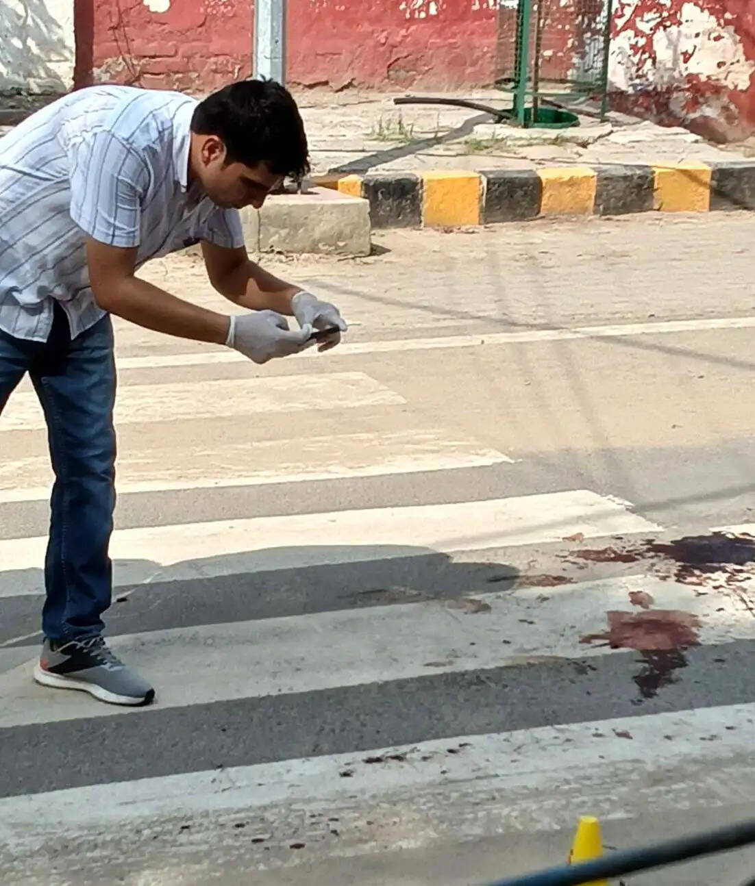 हिसार में दिनदहाड़े पेशी पर आए गैंगस्टर को गोलियों से भूना, दो साथी भी घायल
