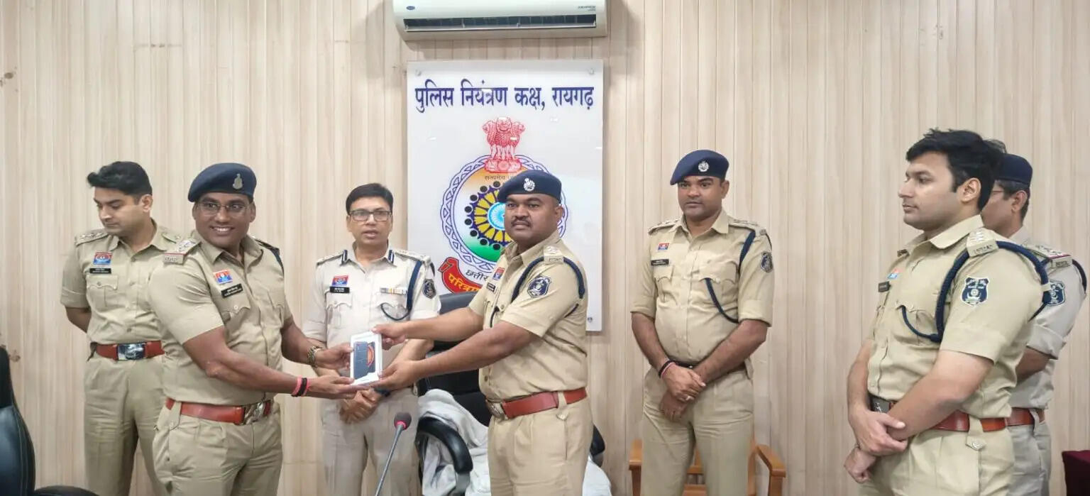 विवेचकों के लिए उपलब्ध कराए गए 105 स्मार्ट मोबाइल डेटा टर्मिनल
