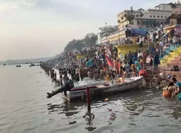 मप्र: भूतड़ी अमावस्या पर नर्मदा, क्षिप्रा में डुबकी लगाने उमड़े तंत्र साधक और आम श्रद्धालु