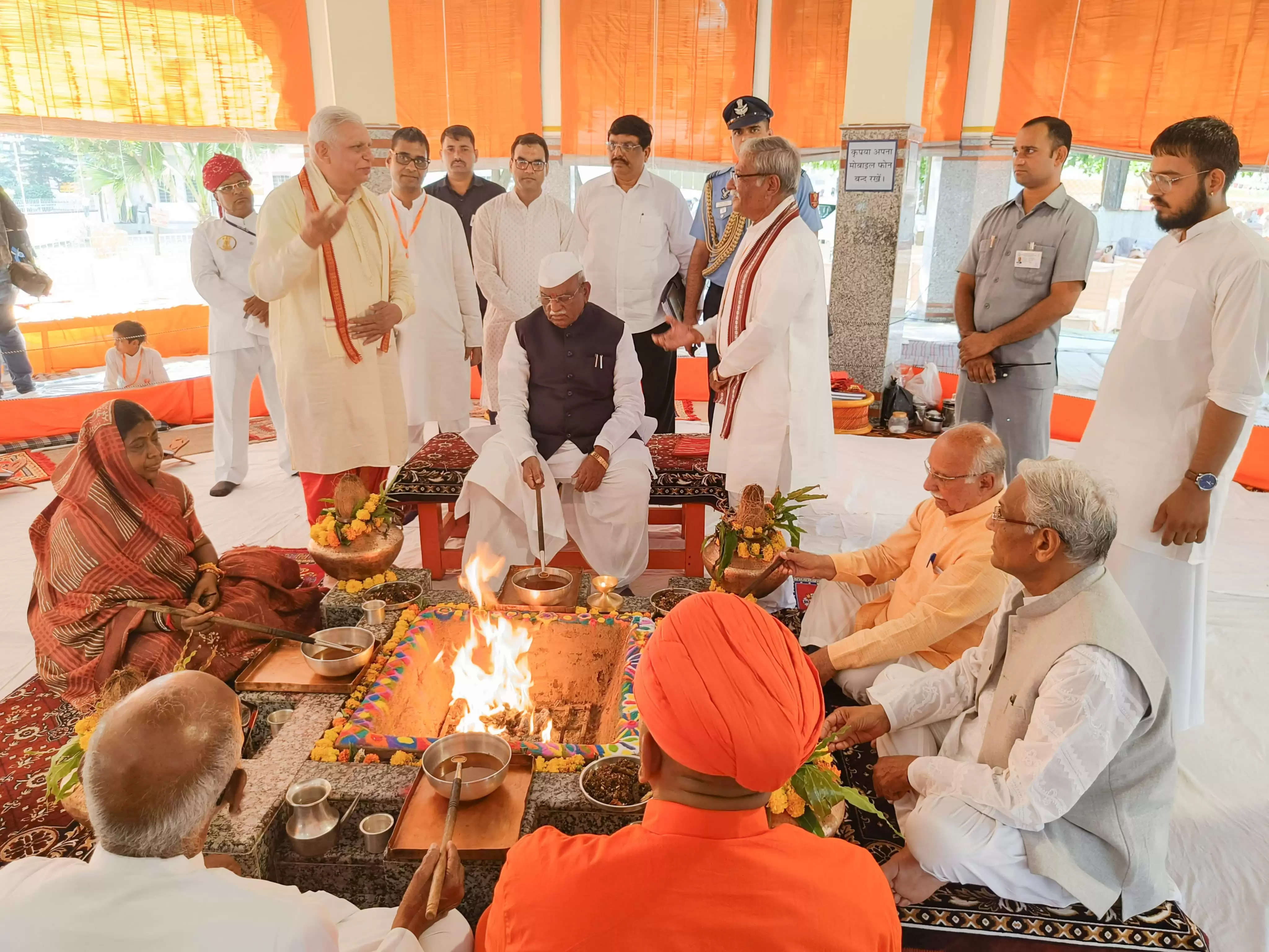 देश में व्याप्त रुढ़ियों-कुरीतियों के विरुद्ध सर्वप्रथम शंखनाद महर्षि दयानन्द ने किया-राज्यपाल