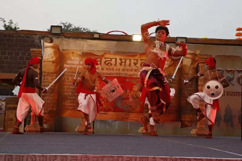 महाभारत समागम के चौथे दिन हुई कर्णवध और कनुप्रिया की प्रस्‍तुति