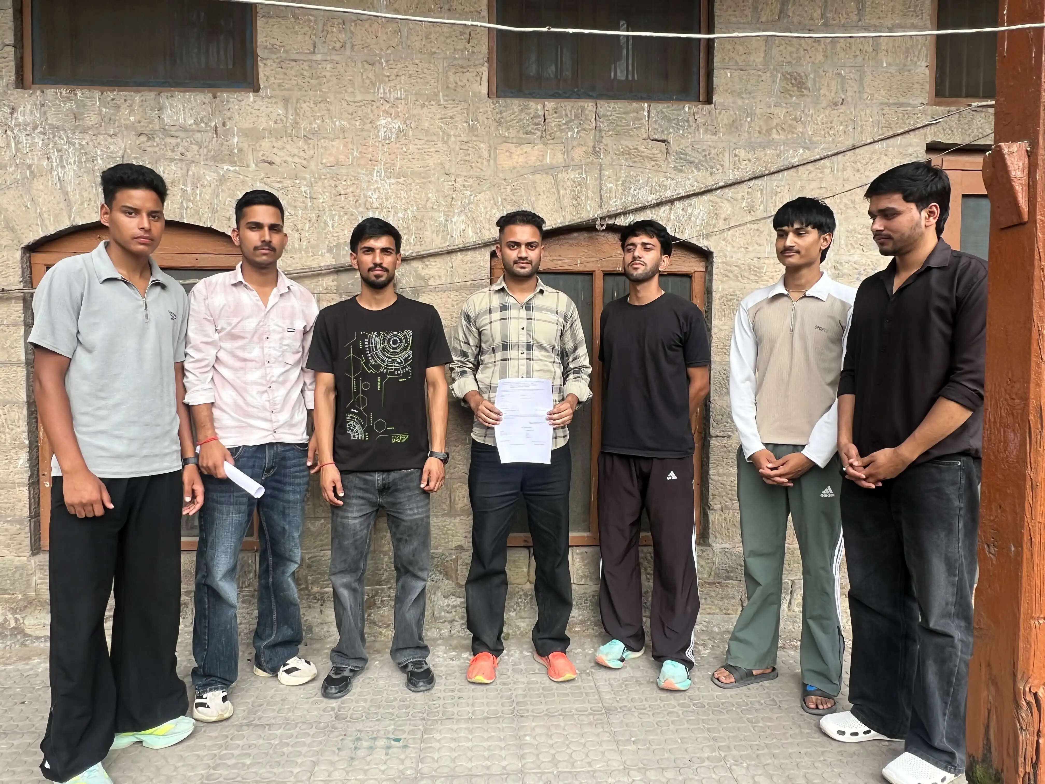 पुलिस भर्ती में हाई जंप की प्रक्रिया को लेकर युवाओं ने जताया एतराज