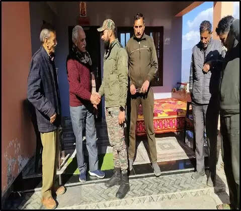 पेंशन, कल्याण योजनाओं और शिकायतों के समाधान को लेकर विमर्श