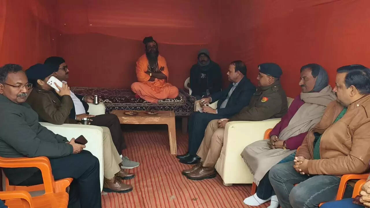 मेला सचिव ने नाराज महात्मा सत्यगिरी को मनाया