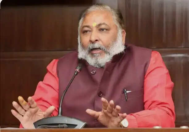उप्र में सघन प्रवर्तन अभियानों एवं जागरूकता कार्यक्रमों से दुर्घटनाओं एवं जनहानि में आई कमी : दयाशंकर सिंह