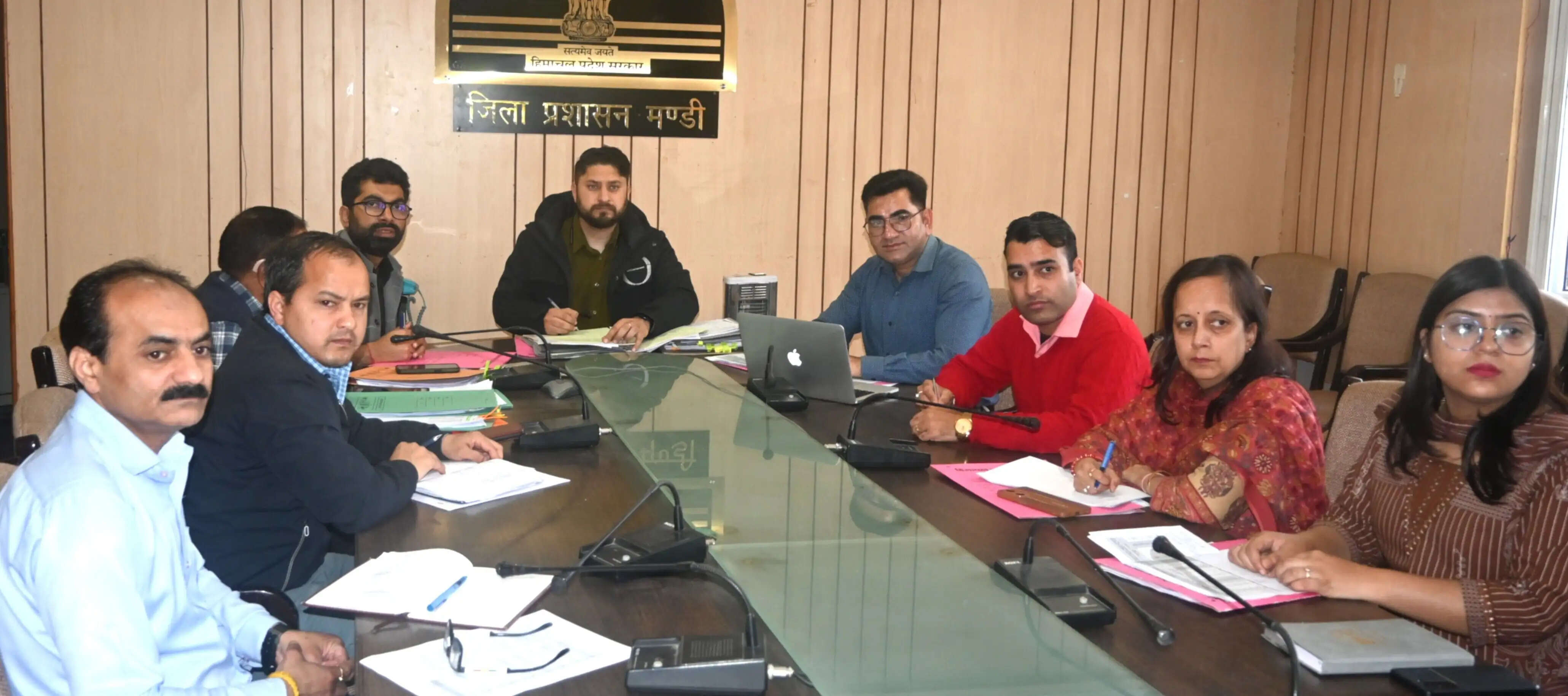 मनरेगा कार्यों को पूरा करने में वर्ष 2025-26 में मंडी प्रदेश का अग्रणी जिला : अपूर्व देवगन