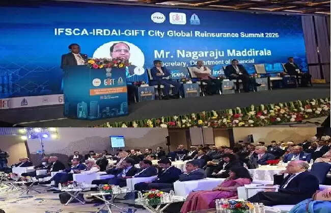 डीएफएस सचिव ने&nbsp;शिखर सम्मेलन में भारत के बीमा क्षेत्र की वृद्धि पर प्रकाश डाला