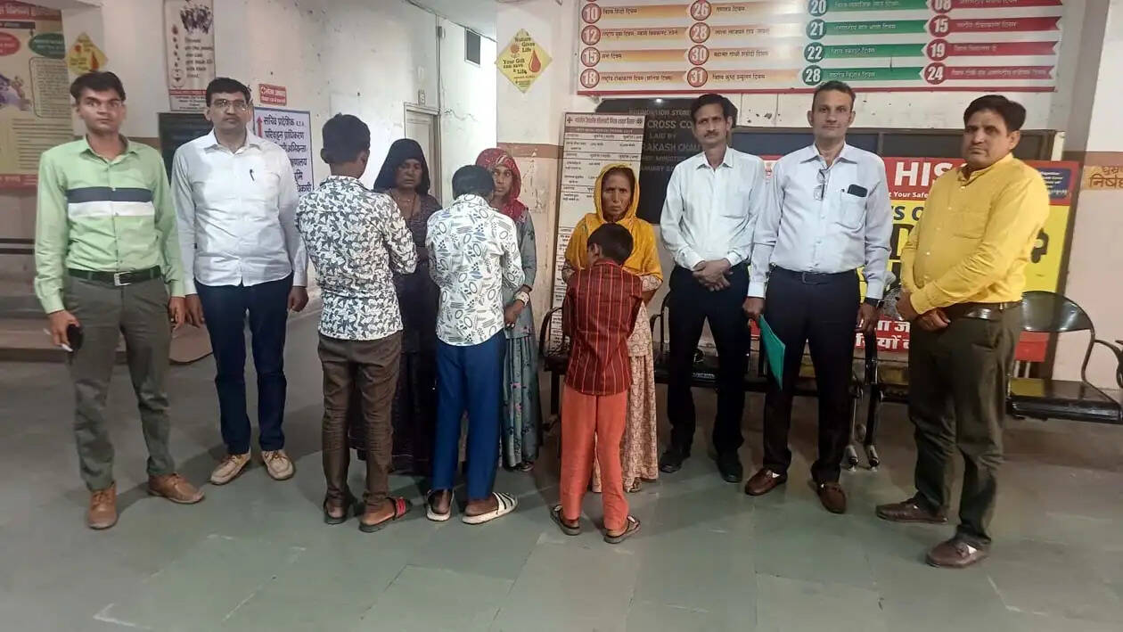 हिसार : रेलवे स्टेशन पर भीख मांगते तीन बालक रेस्क्यू किए