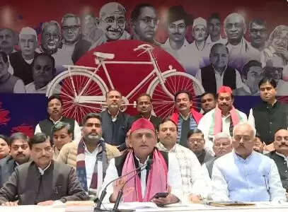 जनता के मुद्दों से बचने के लिए सरकार वंदे मातरम पर करा रही चर्चा : अखिलेश यादव