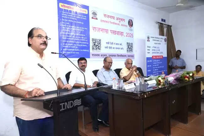 कला की अभिव्यक्ति के लिए भाषा सारथी का काम करती है : प्रो अजय जैतली