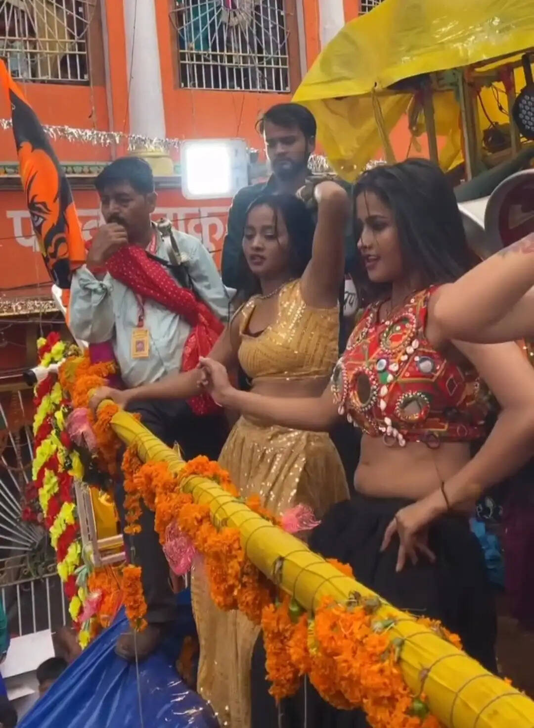 सारण में 30-36 घंटे की विसर्जन शोभायात्रा के बाद हनुमान जी की विदाई, प्रशासन ने ली राहत की सांस