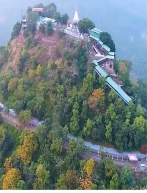 मां शारदा मंदिर प्रबंध समिति में आरटीआई लागू न होने पर उठे सवाल, पारदर्शिता को लेकर बढ़ी मांग