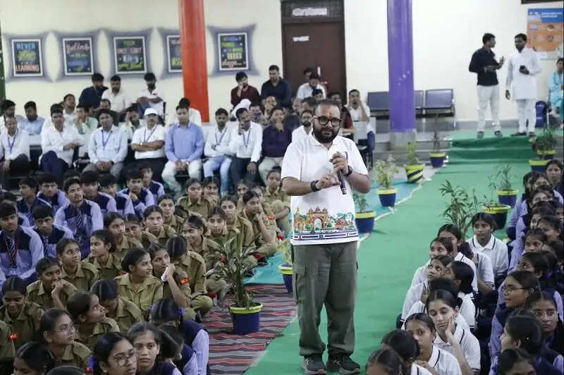 गुजरात के वड़नगर से निकली सेवा संकल्प यात्रा पहुंची इंदौर जिले के बेटमा, हुआ भव्य स्वागत