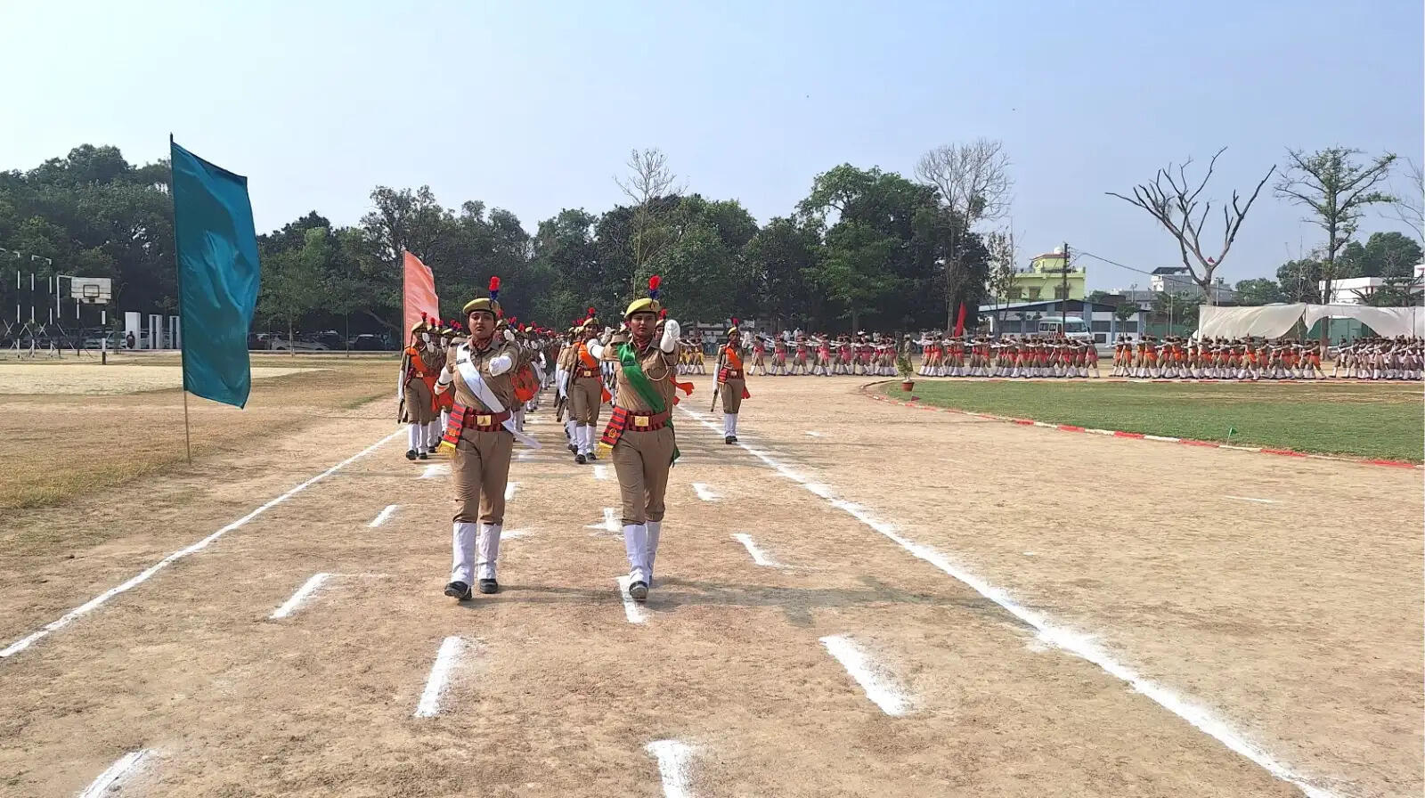 देवरिया पुलिस लाइन में 17 प्लाटूनों की पासिंग आउट परेड, 485 महिला रिक्रूट्स ने दिखाया कौशल