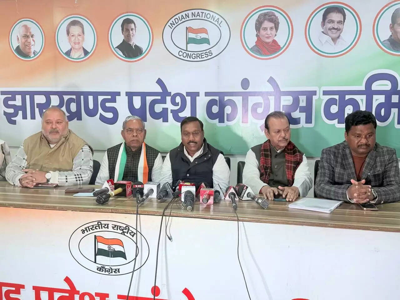 भाजपा ने मनरेगा कानून को बदल दिया है : पटेल