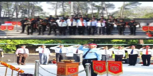 आईएमए के पूर्व अधिकारियों ने शौर्य स्थल पर बलिदानी को दी श्रद्धांजलि, मनाई 52वीं वर्षगांठ