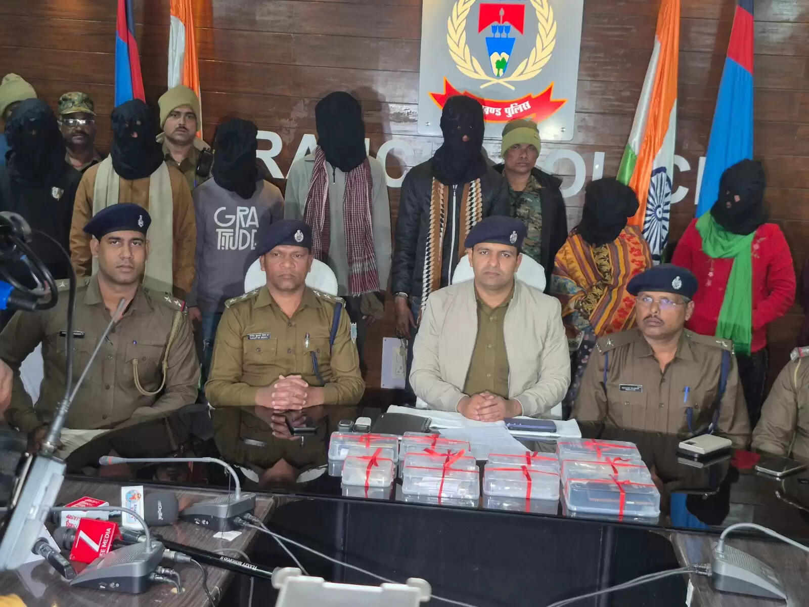 ब्राउन शुगर के साथ सात गिरफ्तार