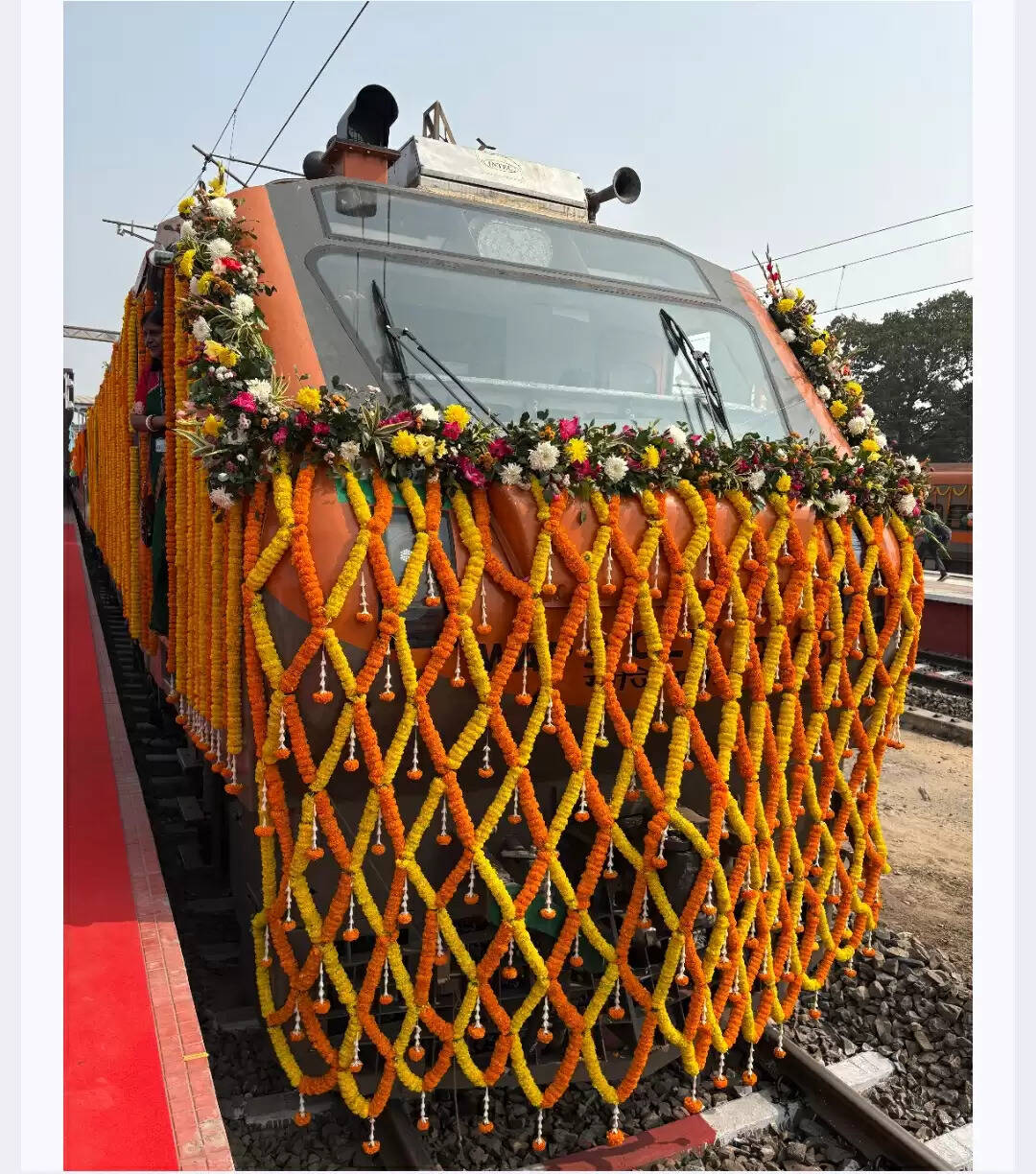 पश्चिम बंगाल के संतरागाछी से 3 नई अमृत भारत एक्सप्रेस ट्रेनों की शुरुआत