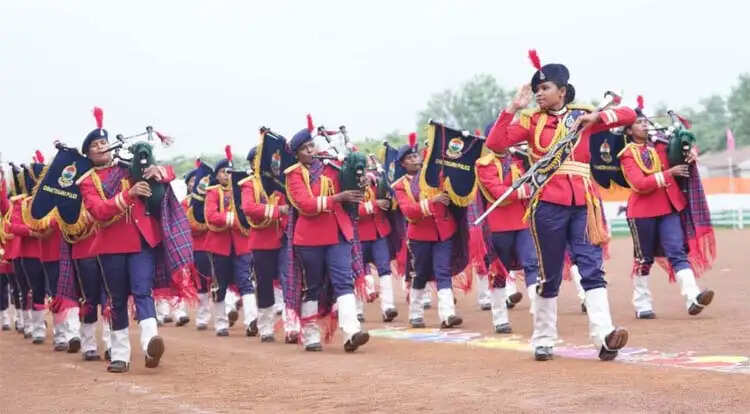 घुड़सवारों के साहस, महिला बैग पाईपर बैंड की लय और श्वान दल के रोमांचक प्रदर्शन से सजा स्वतंत्रता दिवस समारोह