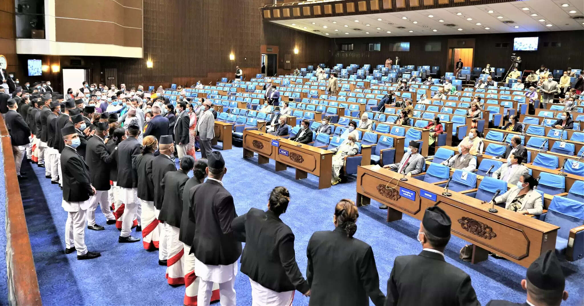 नेपाल में विपक्ष के लगातार विरोध के चलते प्रतिनिधि सभा की बैठक मंगलवार तक स्थगित
