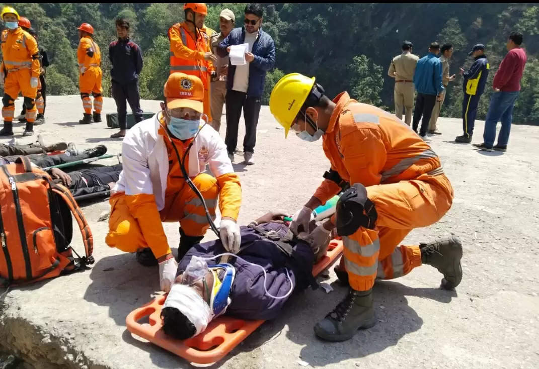 केदारनाथ पैदल मार्ग के चीरबासा हेलीपैड के समीप फटा बादल, 10 की मौत, 6 गंभीर