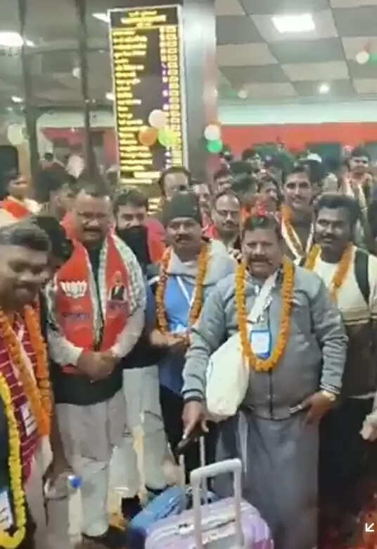 काशी तमिल संगमम-4.0 में टीचर्स डेलिगेशन का दूसरा दल पहुंचा वाराणसी, स्टेशन पर हुआ भव्य स्वागत