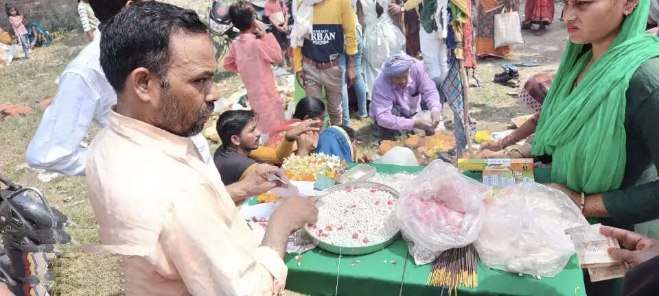 जौनपुर के खेतासराय में लगने वाला गाजी मियां के मेले पर लगा प्रतिबंध