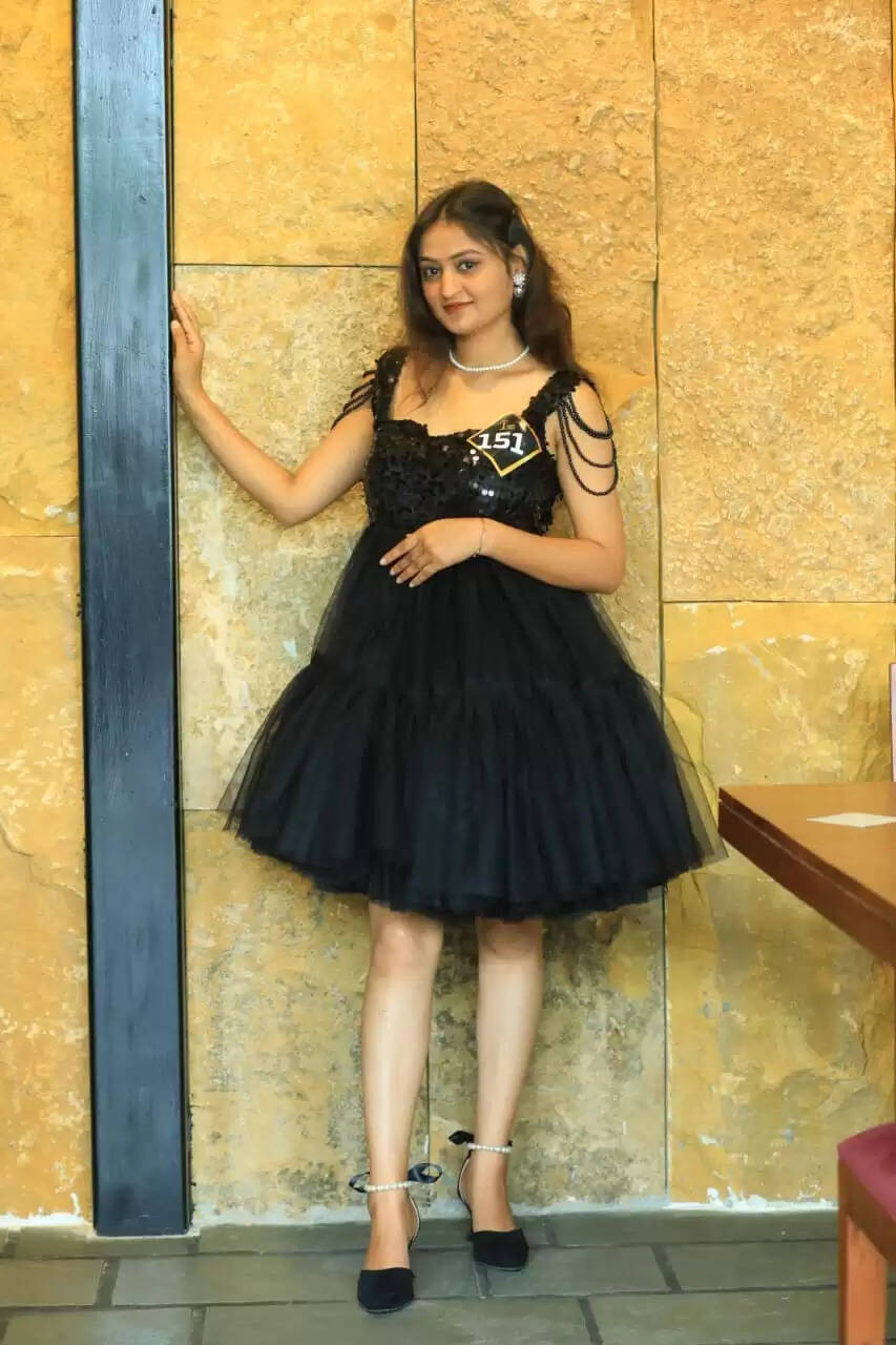 नेशनल लेवल ब्यूटी पेजेंट ‘मिस उर्वशी सीजन 4’में &nbsp;मिस कैटेगरी की फीमेल मॉडल्स ने किया पार्टिसिपेट