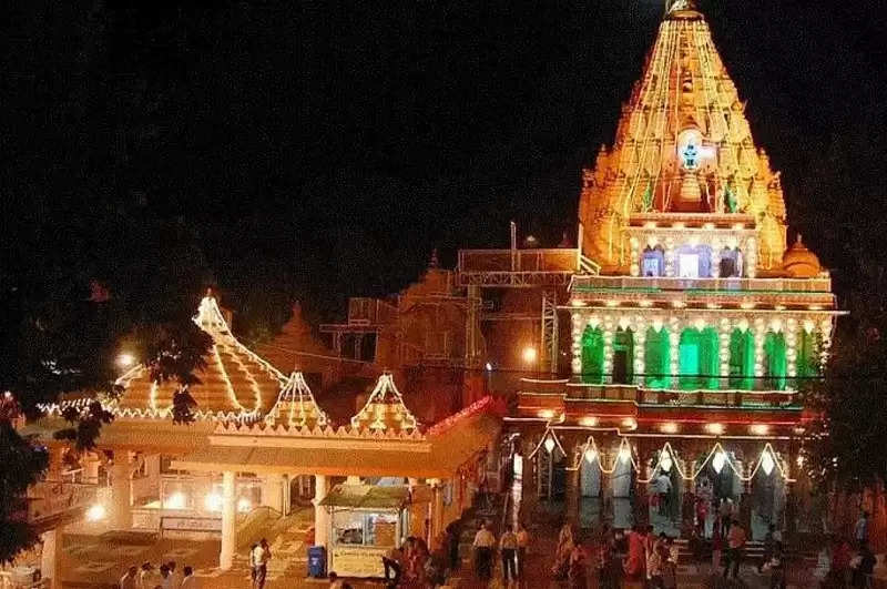 महाकालेश्वर मंदिर और मप्र के रेलवे स्टेशनों को बम से उड़ाने की धमकी के बाद सुरक्षा व्यवस्था बढ़ाई गई