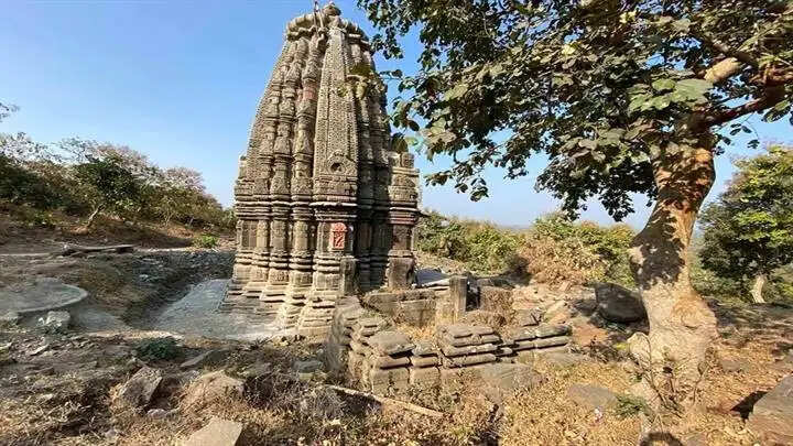 विश्व धरोहर दिवस पर विशेषः पुरासंपदा- सारू मारू की गुफाएं एवं देवभूमि देवबड़ला