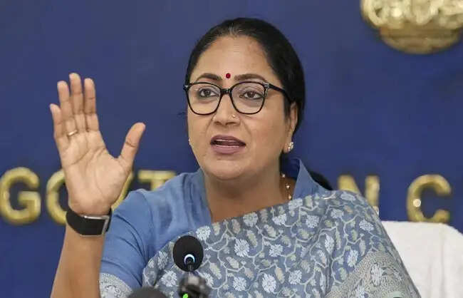दिल्ली में एक जनवरी 2025 तक अस्तित्व में रहीं झुग्गी बस्तियों के निवासियों को मिलेगा पुनर्वास का लाभ
