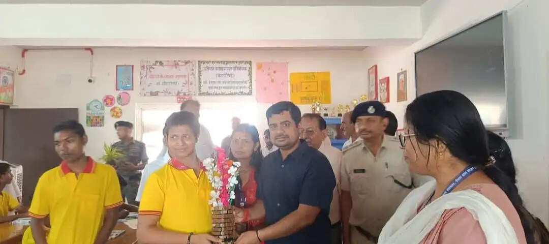 सुपौल में बाल देखरेख संस्थानों का डीएम ने किया त्रैमासिक निरीक्षण