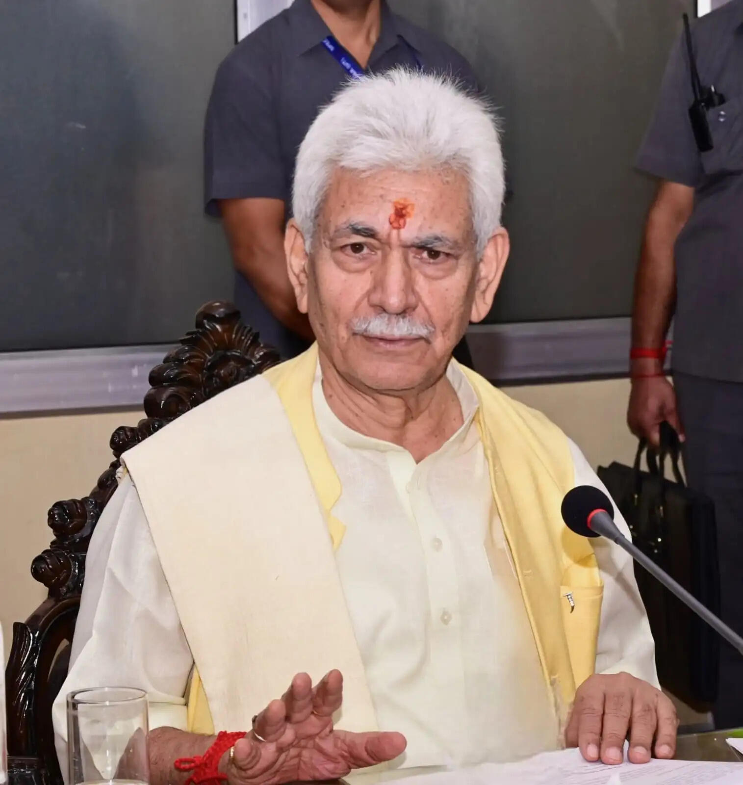 उपराज्यपाल ने श्री माता वैष्णो देवी मंदिर में चढ़ावे और दान प्रबंधन प्रणाली की समीक्षा की