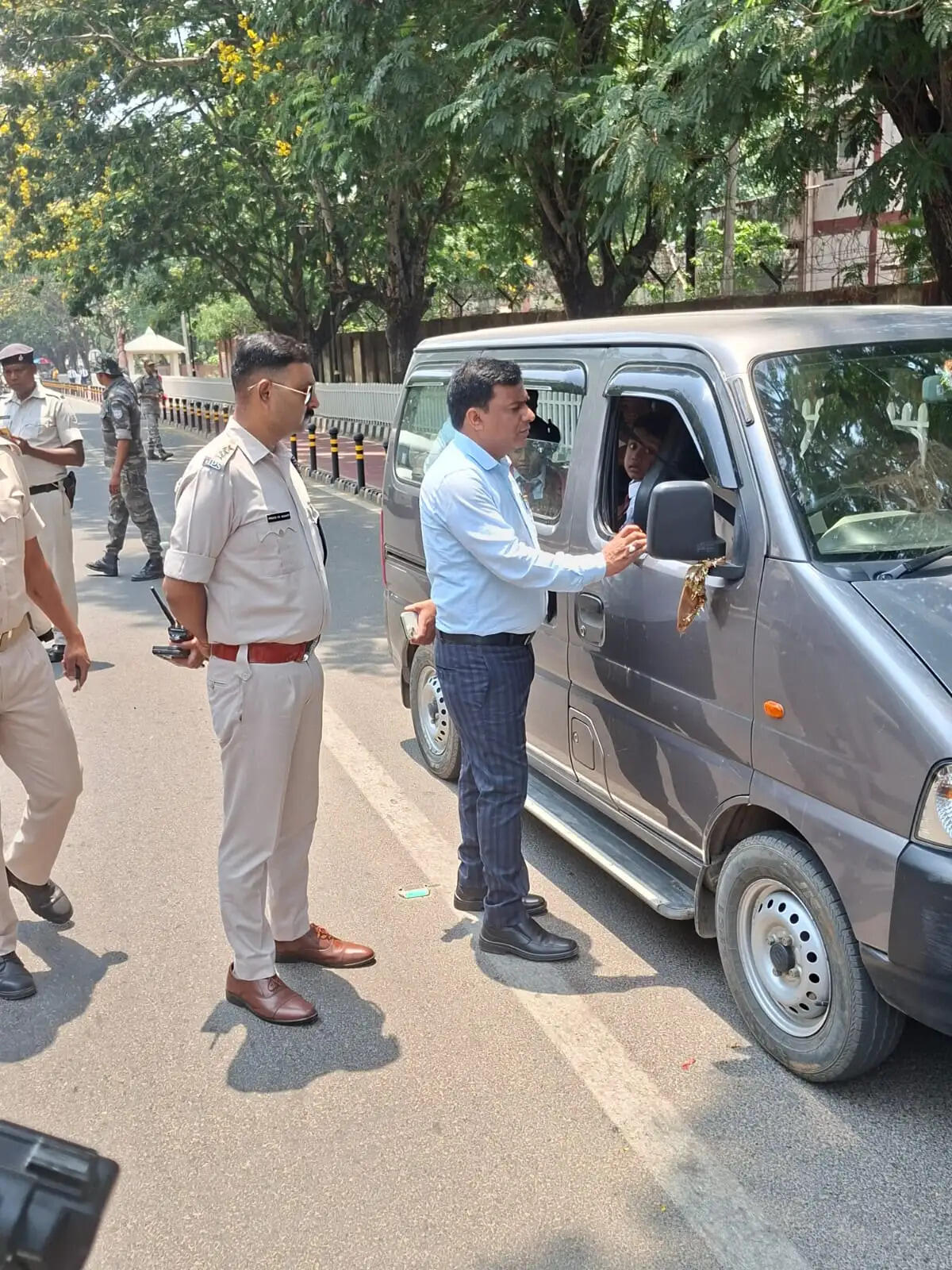 डोरंडा और धुर्वा के 134 स्कूल वैनों की जांच, संचालाकों को नोटिस