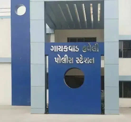 वक्फ बोर्ड के कथित ट्रस्टियों पर 20 साल से किराया जमा नहीं कराने पर मुकदमा, 5 आरोपित गिरफ्तार