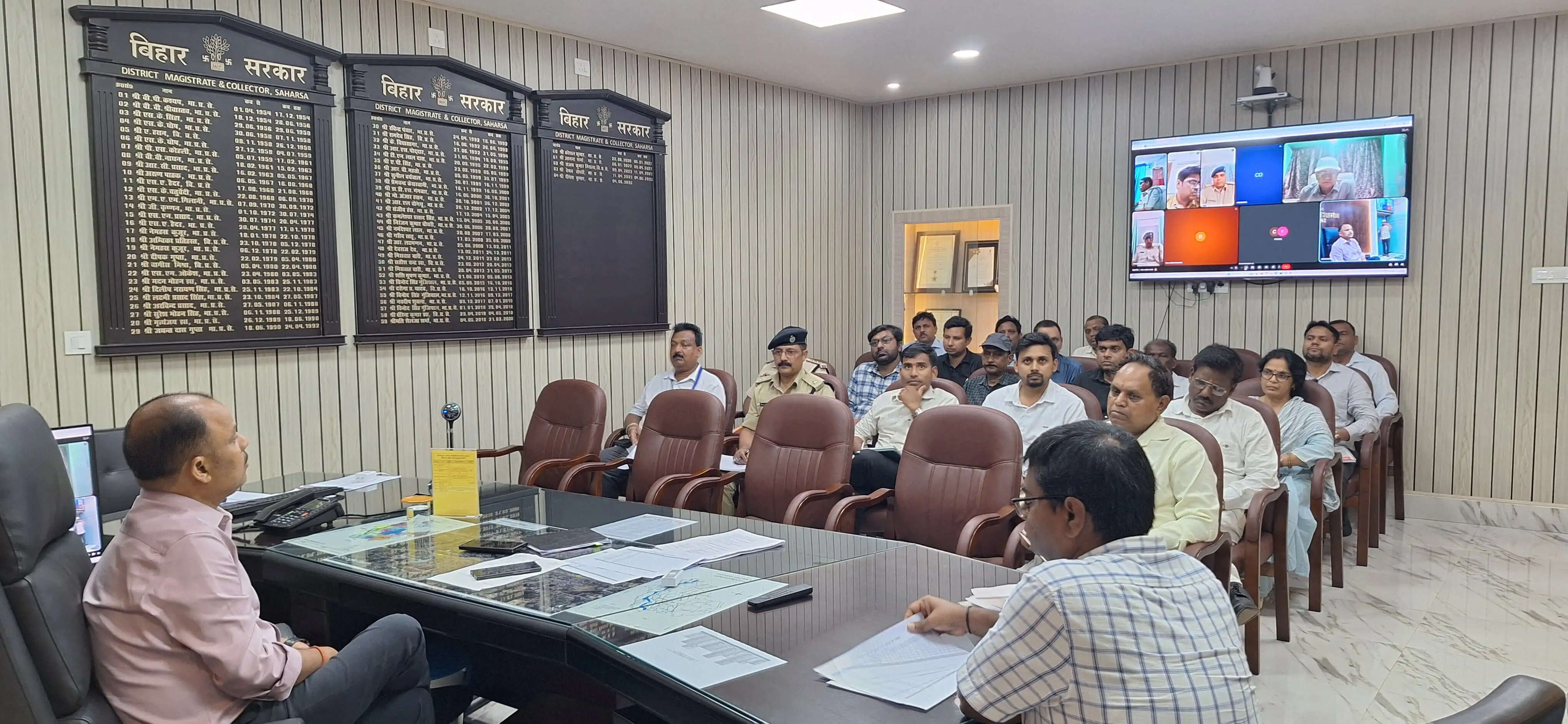 जिलाधिकारी ने की नशा विरोधी अभियान संबंधित समीक्षात्मक बैठक