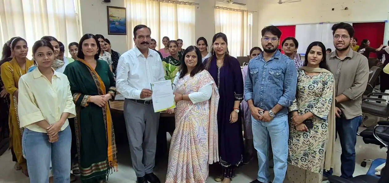 हिसार : अंग्रेजी साहित्य समाज, इतिहास और संस्कृति का महत्वपूर्ण दस्तावेज : डॉ. प्रियंका सिंगला